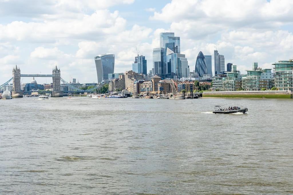 Quaint Near Tower-london Bridge And Big Ben Apartament Londra